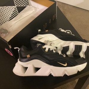 NIKE Serena Williams Design Crew × Wmns RYZ 365 II Black Metallic Gold